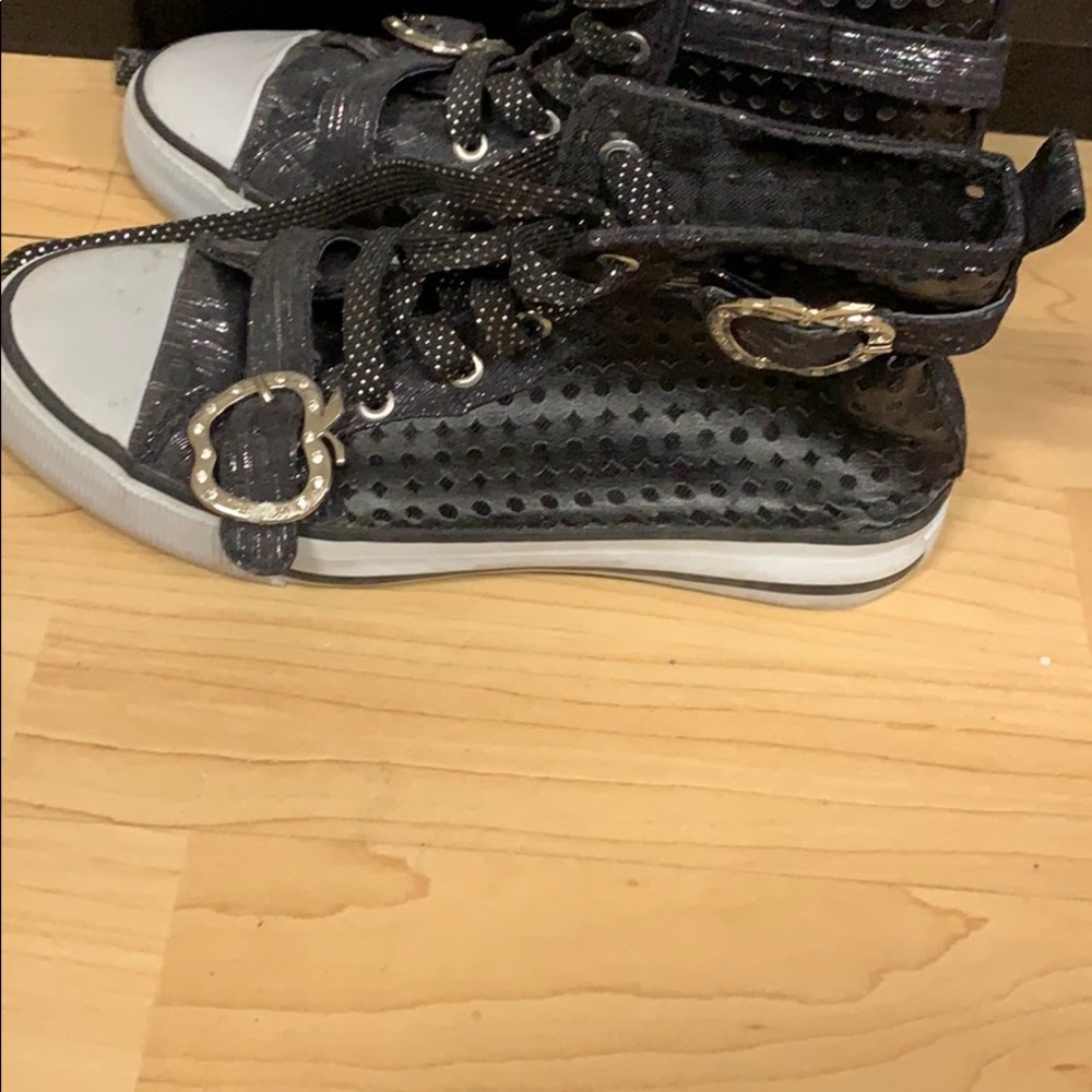 Apple bottom shoes